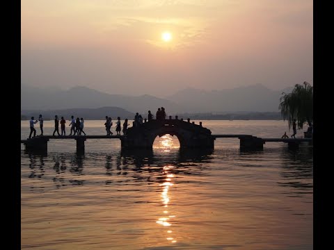 Discover Picturesque Westlake in Hangzhou, China!
