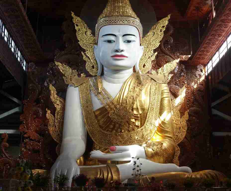 Beautiful Buddha  at the Nga Htat Gyi Pagoda
