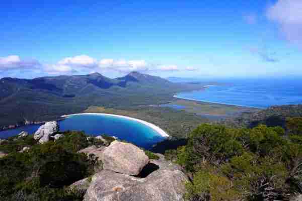 Beautiful Tasmania Road Trip - 2 week Itinerary - Muy Linda Travels