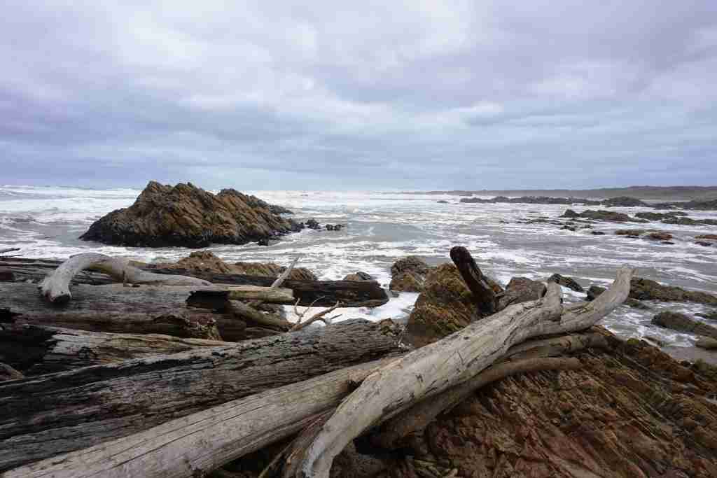 wild seas at The Edge of the World lookout in Tasmania