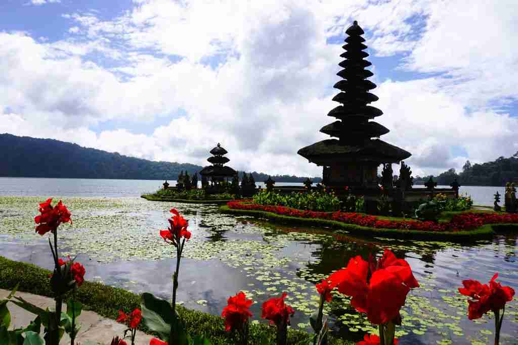 One of the most beautiful temples of Indonesia Danu Beratan