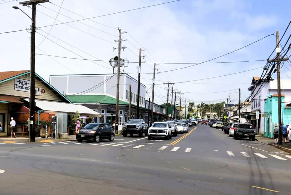 street lights at an intersection in Pa'ia Maui 